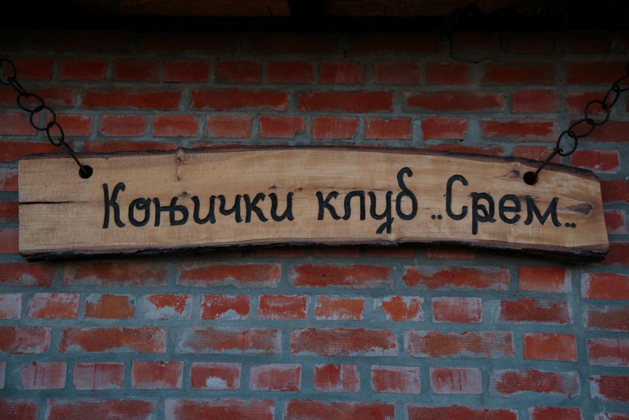 Hotel Srem Sremska Mitrovica Exterior foto